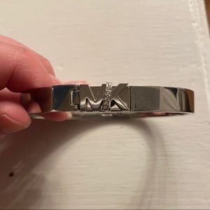 Michael kors clasp bracelet